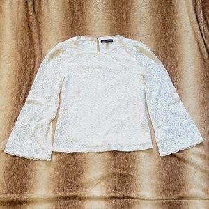 BANANA REPUBLIC White Lace Blouse X-Small Bell Sleeves /Back cutout
